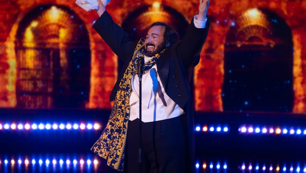 Dora Trogrlić kao Luciano Pavarotti, ep. 6 - 5