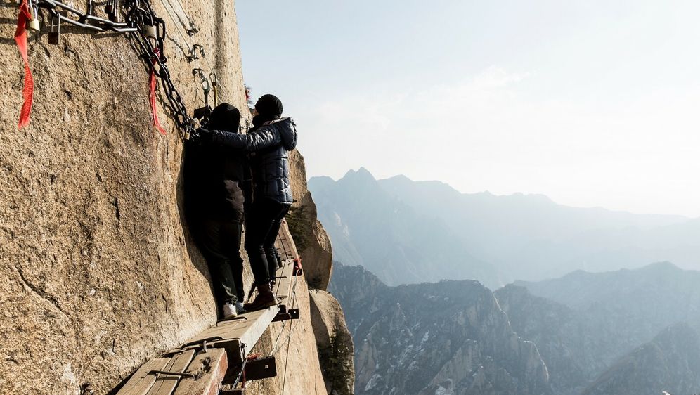 Plank Walk in the Clouds, Huashan, Kina - 5