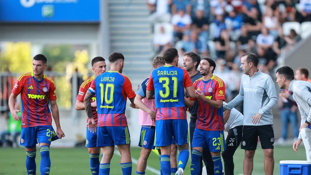 Igrači Hajduka i Ibon Labaien