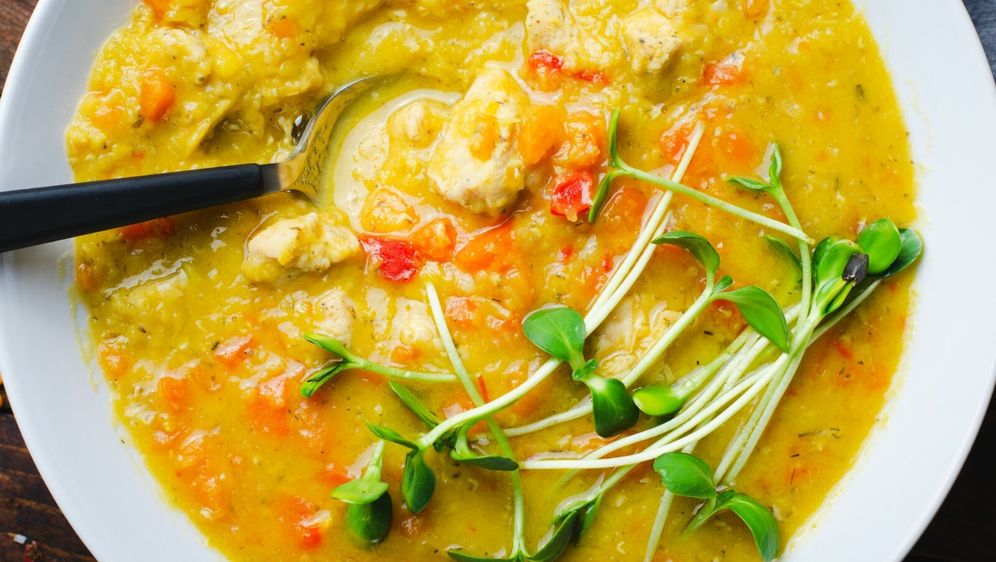 Pileće varivo s crvenom lećom