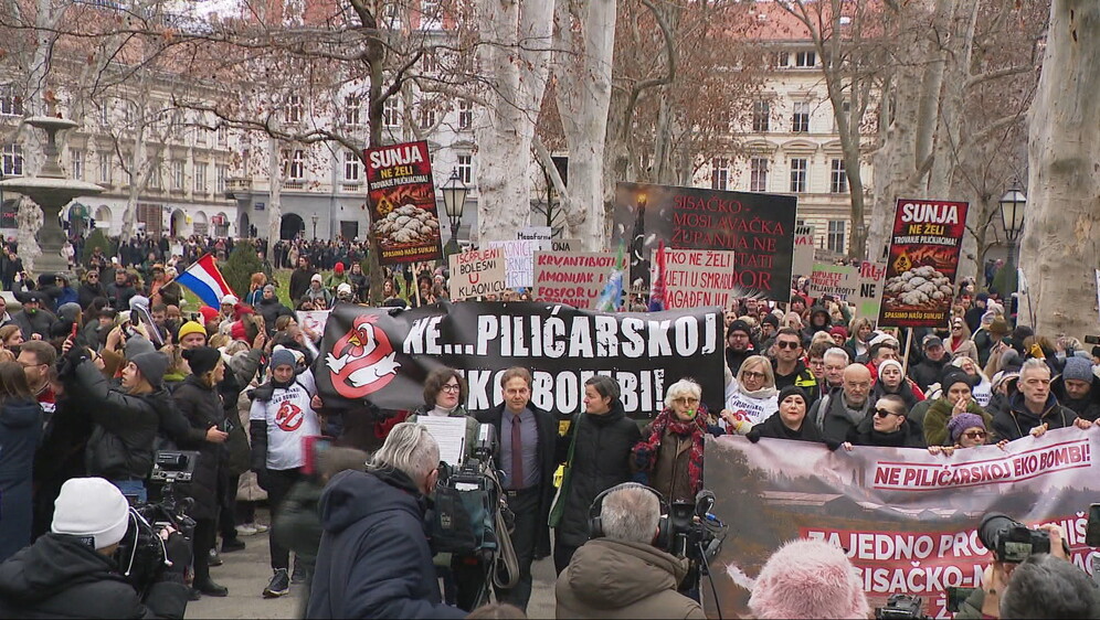 Prosvjed protiv peradarskih farmi