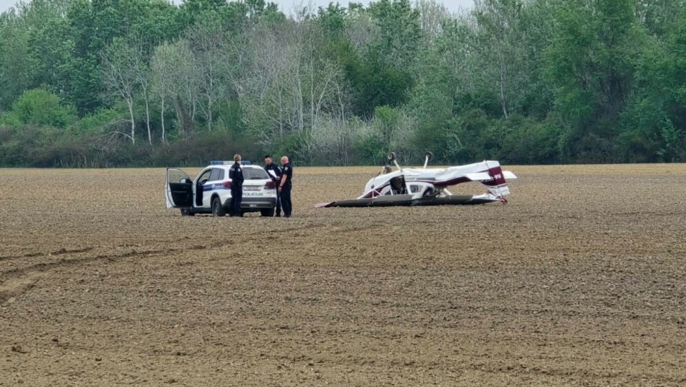 Sletio zrakoplov kod Vinkovaca