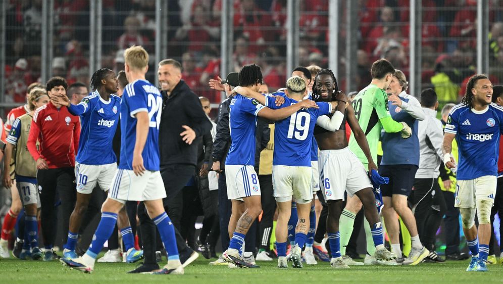 Igrači Strasbourga slave