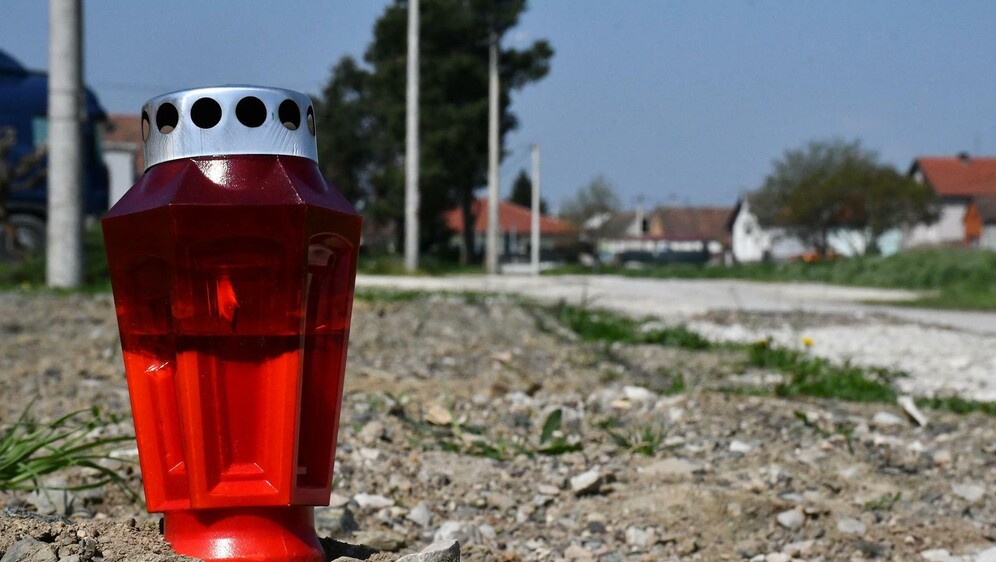 Kombijem udario tri žene u Babinoj Gredi, jedna preminula