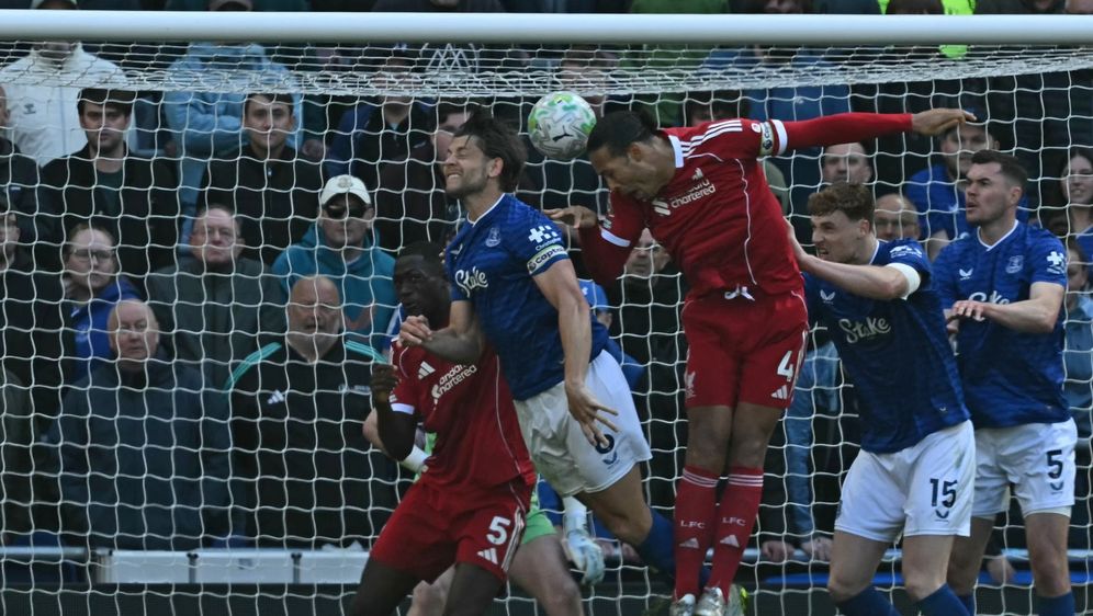 Pogodak Virgila Van Dijka