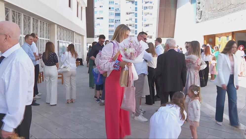 Sezona pričesti i krizmi