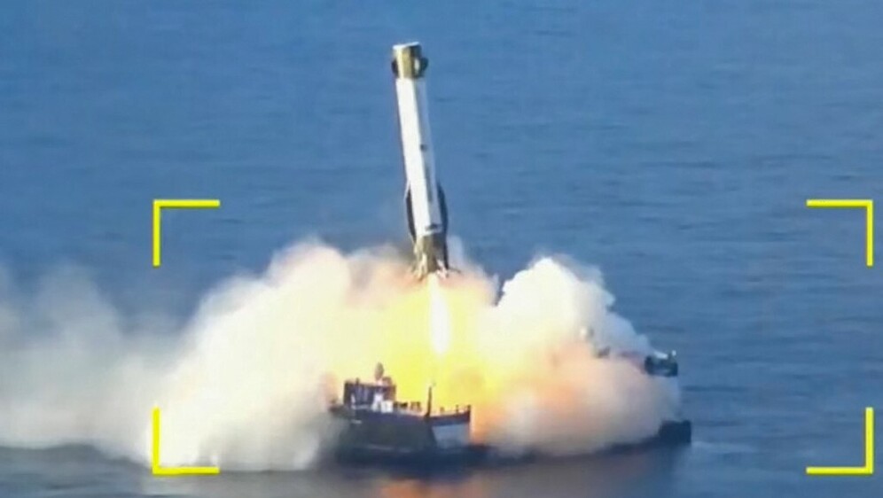 Donji stupanj rakete New Glenn slijeće na morsku platformu