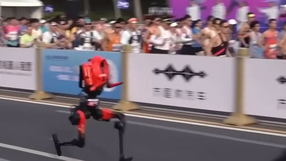 Robot trči maraton