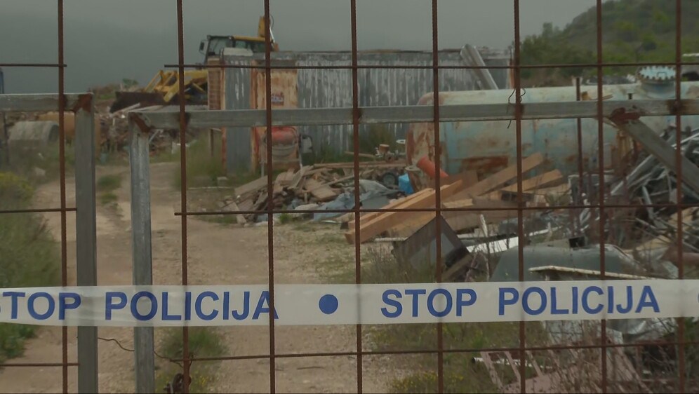 Zatvoreno ilegalno odlagalište koje prijeti cesti