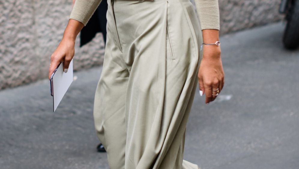 Plisirane hlače hit su ove godine