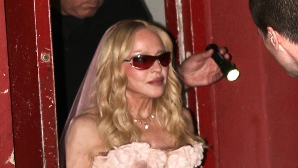 Madonna u korzetu u klubu