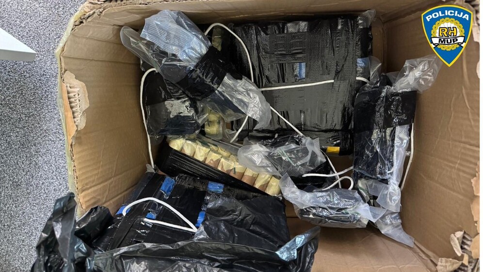 Policija zaplijenila pirotehniku