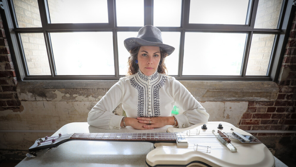 Amy LaVere u Vintage Industrial Baru 5. svibnja