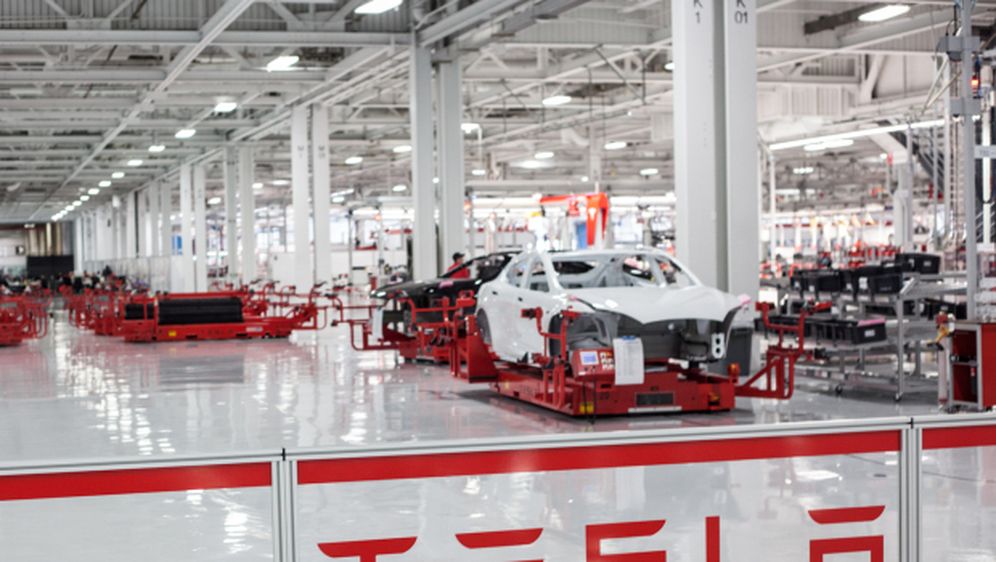 Pogledajte kako se izrađuje Tesla Model S