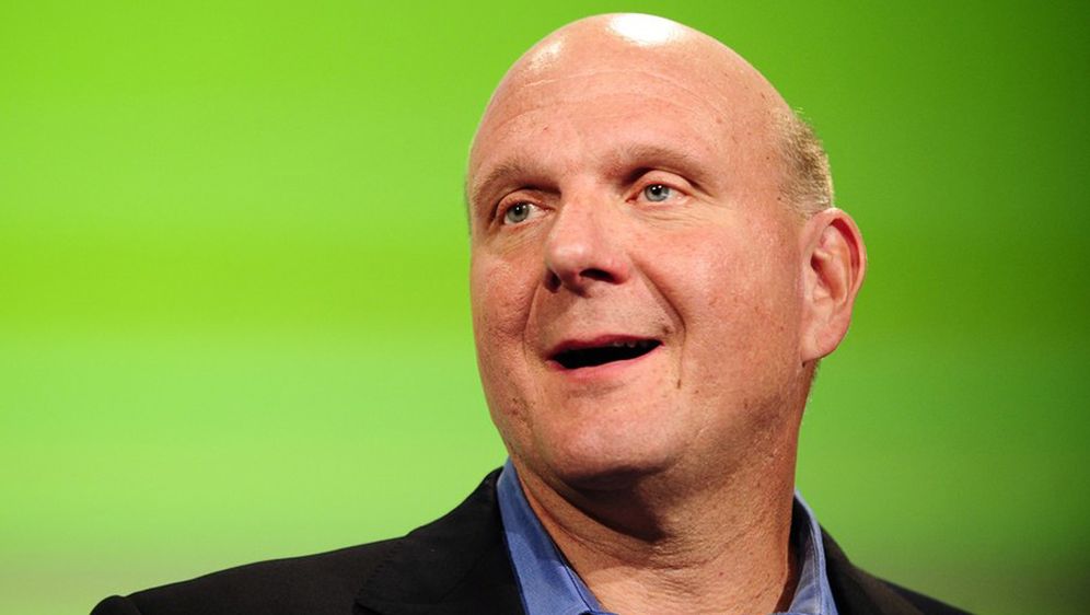 Steve Ballmer se povlači s mjesta čelnog čovjeka Microsofta