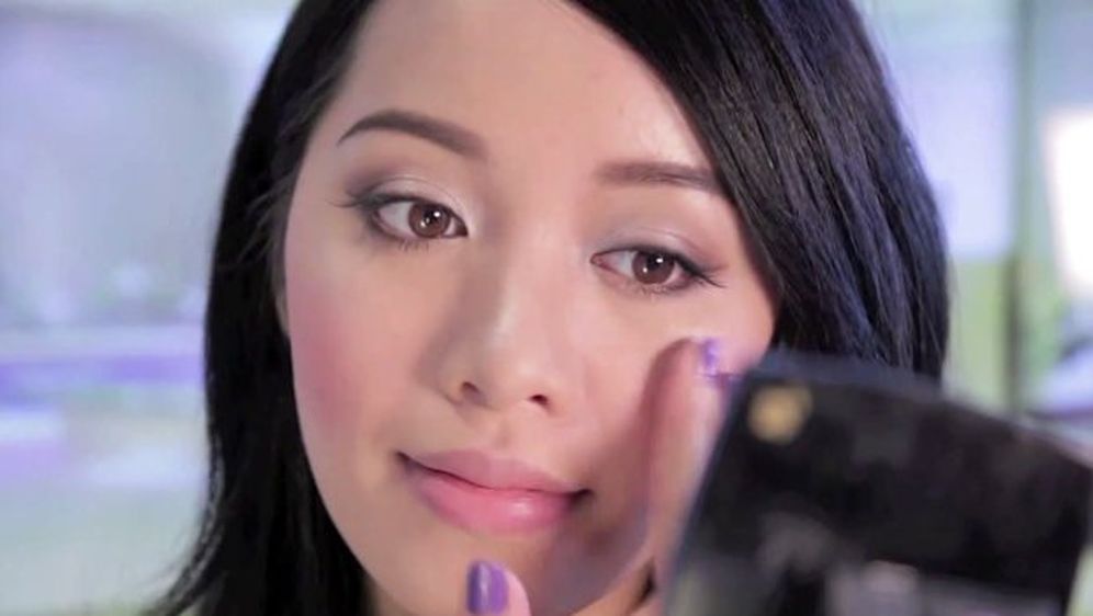 Mlada Michell Phan nakon uspješnih beauty YouTube videa pokrenula vlastitu liniju makeupa