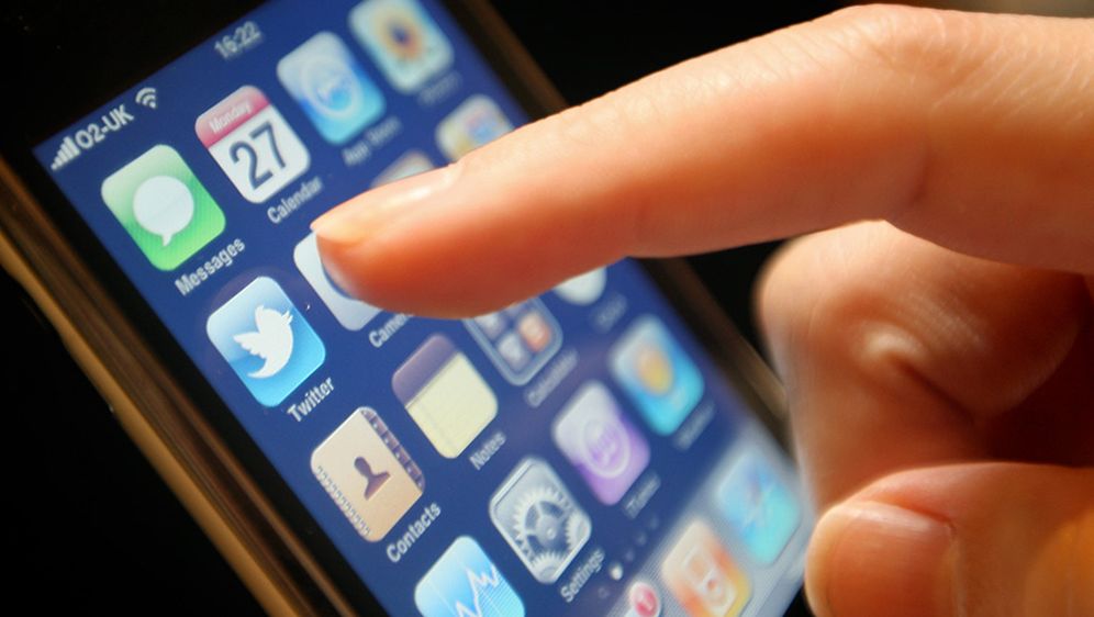 28 milijuna korisnika mjesečno koristi Twitter na mobilnim uređajima