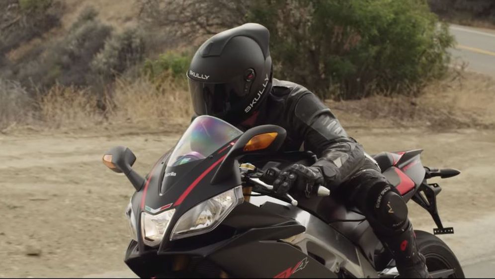 Ljubitelji motociklizma pozor - stigla je prva pametna kaciga na svijetu!