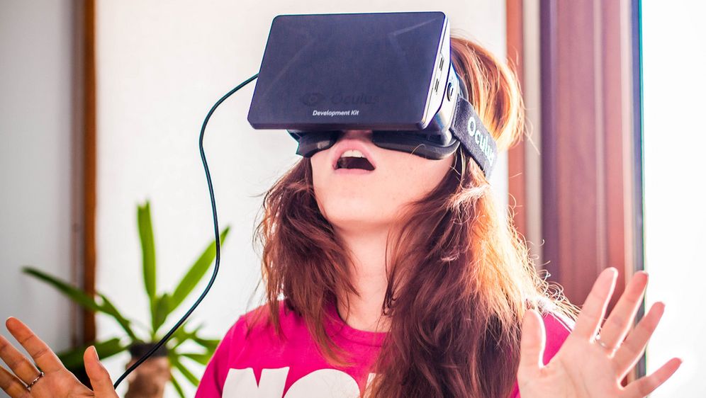 Facebook će vam platiti ako pronađete bug u Oculus Riftu
