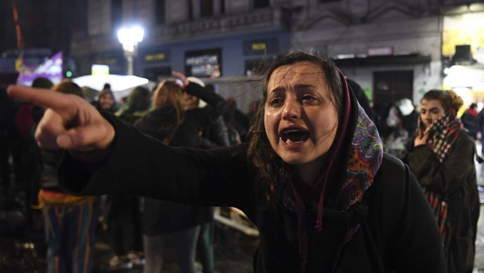 Prosvjedi ispred argentinskog parlamenta (Foto: AFP)