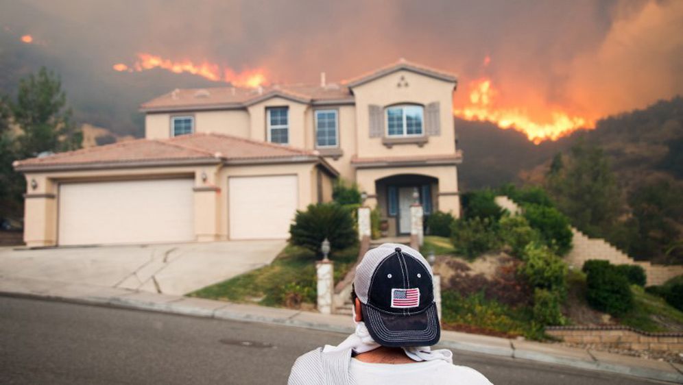 Požar u Kaliforniji prijeti kućama (Foto: AFP)