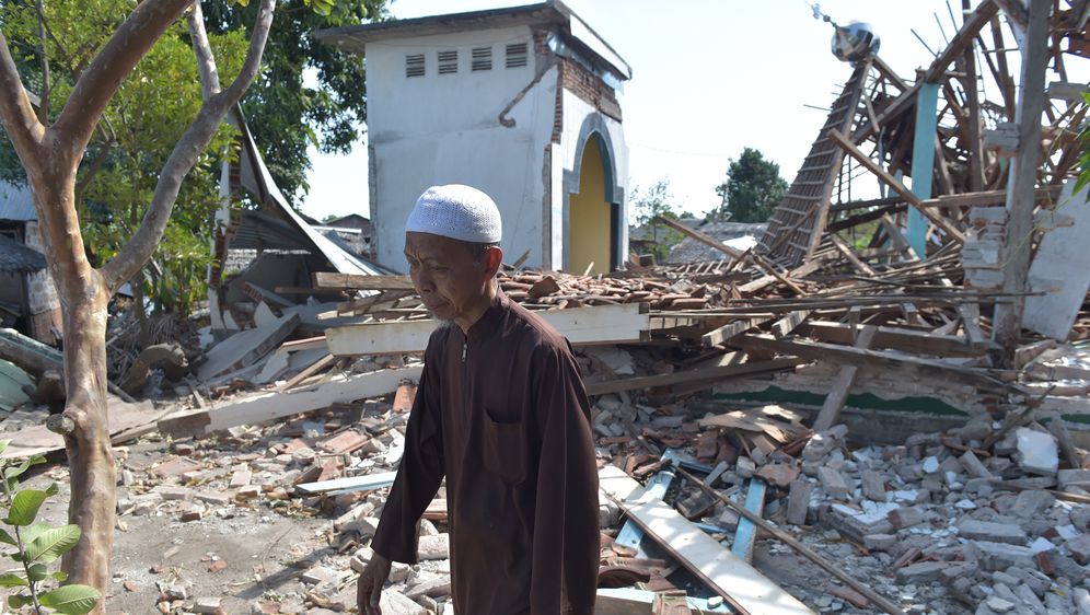 Potresi na Lomboku dosad su ubili stotine ljudi (Foto: AFP)