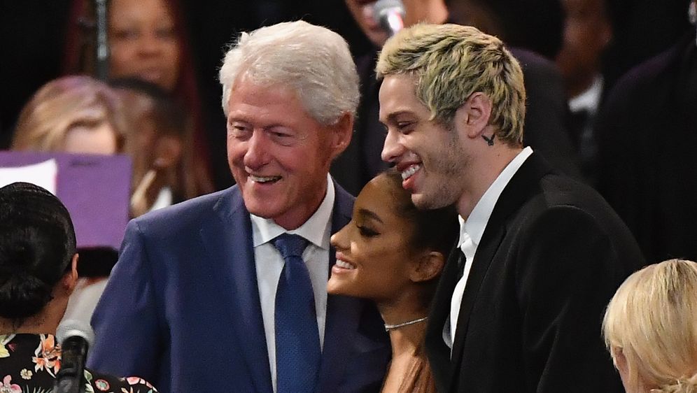 Bill Clinton i Ariana Grande (Foto: AFP)