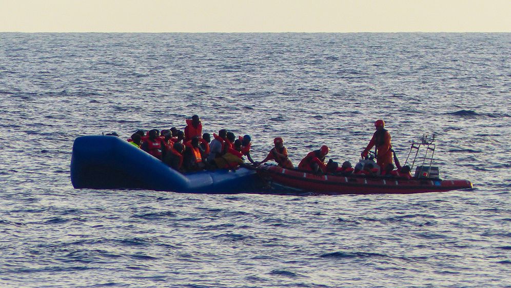 Spašavanje migranata, ilustracija (Foto: PAVEL VITKO / sea-eye.org / AFP)