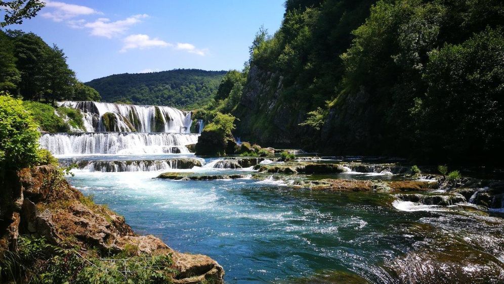 Nacionalni park Una u BiH - Štrbački buk iz daljine (Foto: Branimir Vorša) - 6