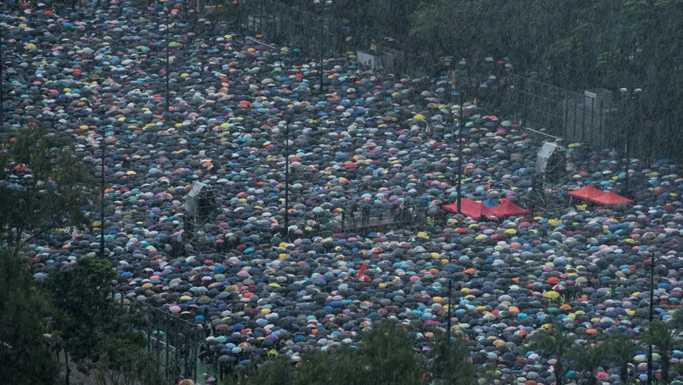 Prosvjed u Hong Kongu (Foto: AFP)