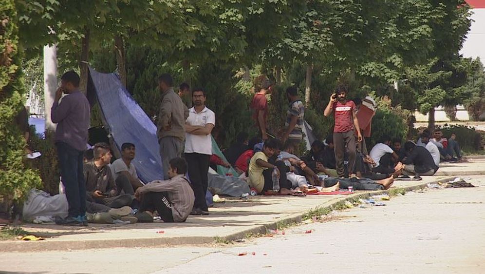 Migranti na cesti (Foto: Dnevnik.hr)