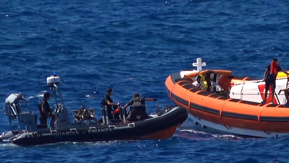 Migranti se iskrcali na Lampedusi (Foto: AFP)