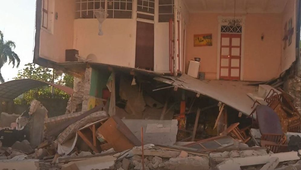 Raste broj poginulih u potresu na Haitiju - 5