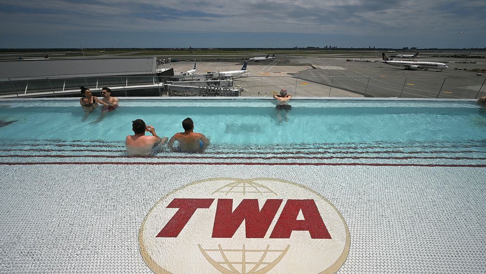 TWA - 1