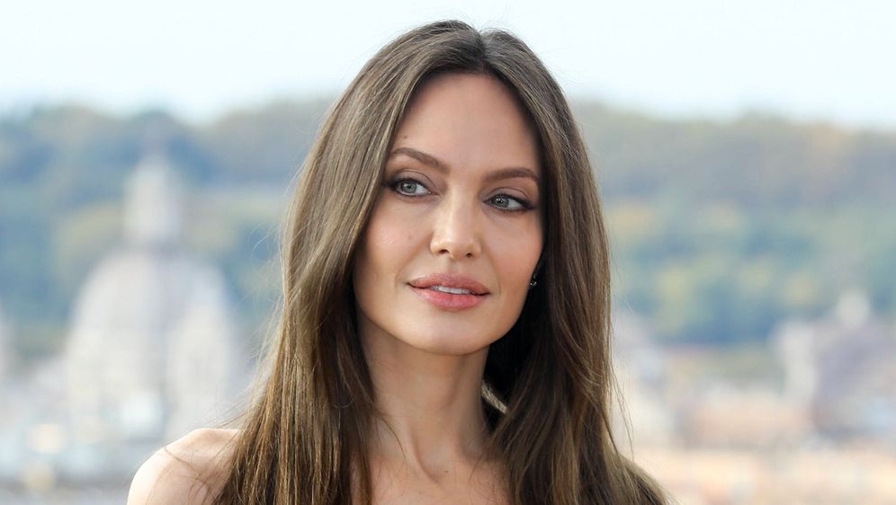 Angelina Jolie: Ziheraško ljetno izdanje kojem bi Dalmatinci dali čistu  peticu