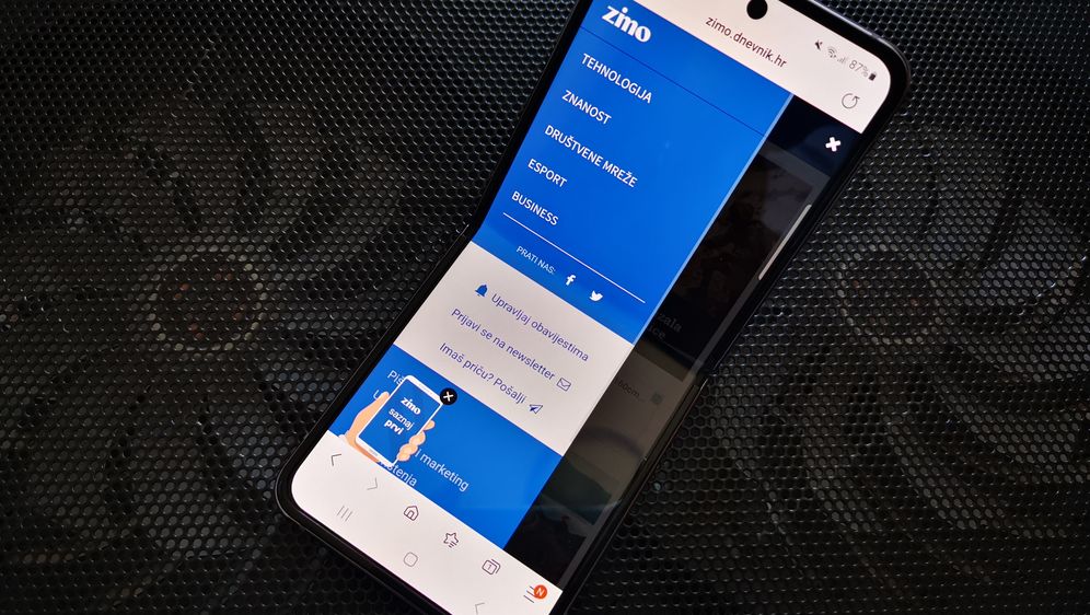 Samsung Galaxy Z Flip4 - 3
