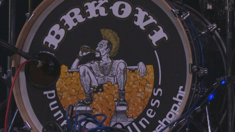 In Magazin: Brkovi - 1