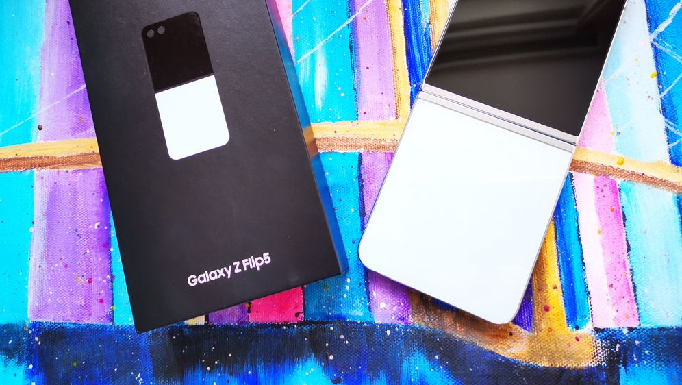 Samsung Galaxy Z Flip 5 - 3