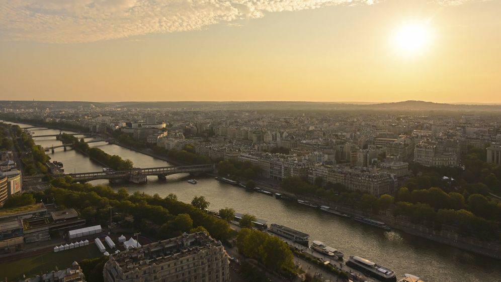 Pogled na Pariz i Seinu