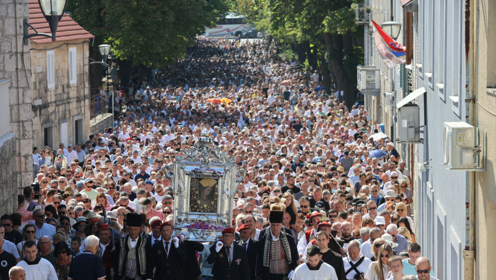 Procesija kroz grad povodom proslave blagdana Velike Gospe u Sinju