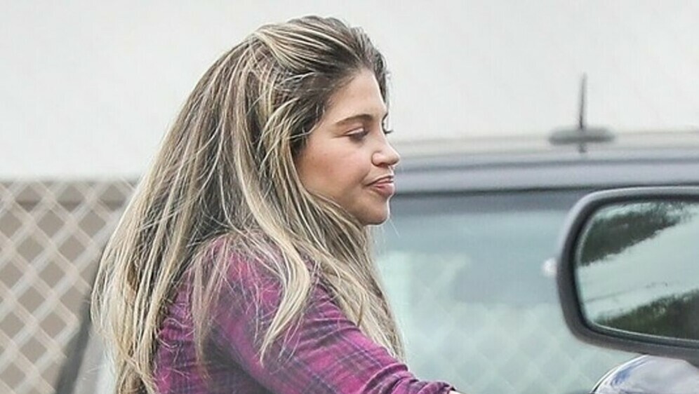 Danielle Fishel - 15