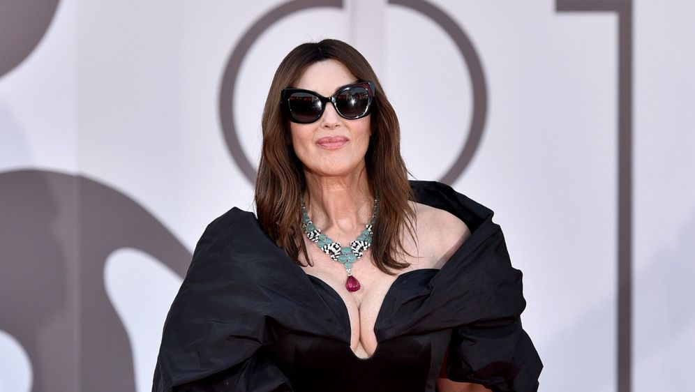 Monica Bellucci u haljini modne kuće Vivienne Westwood na Filmskom festivalu u Veneciji