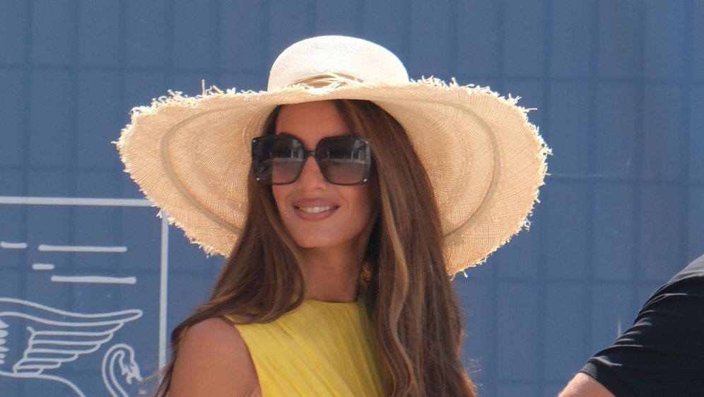 Amal Clooney u žutoj haljini u Veneciji