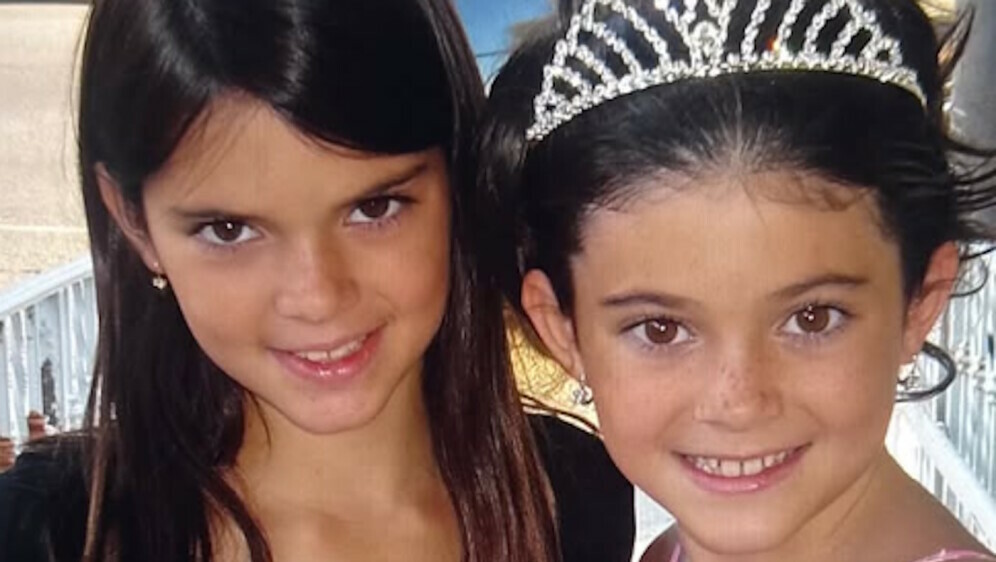 Kendall i Kylie Jenner - 1
