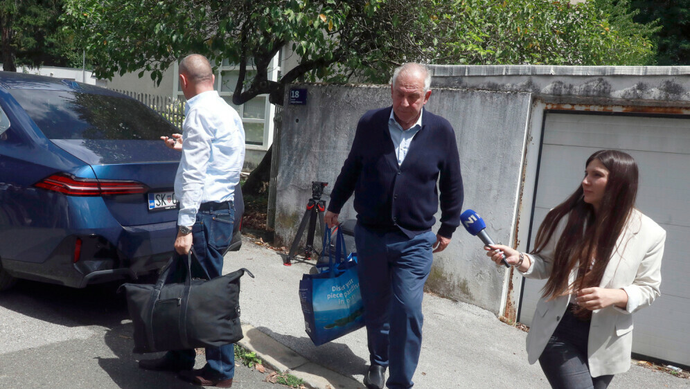 Ivo Sanader u Kozarčevoj ulici - 1