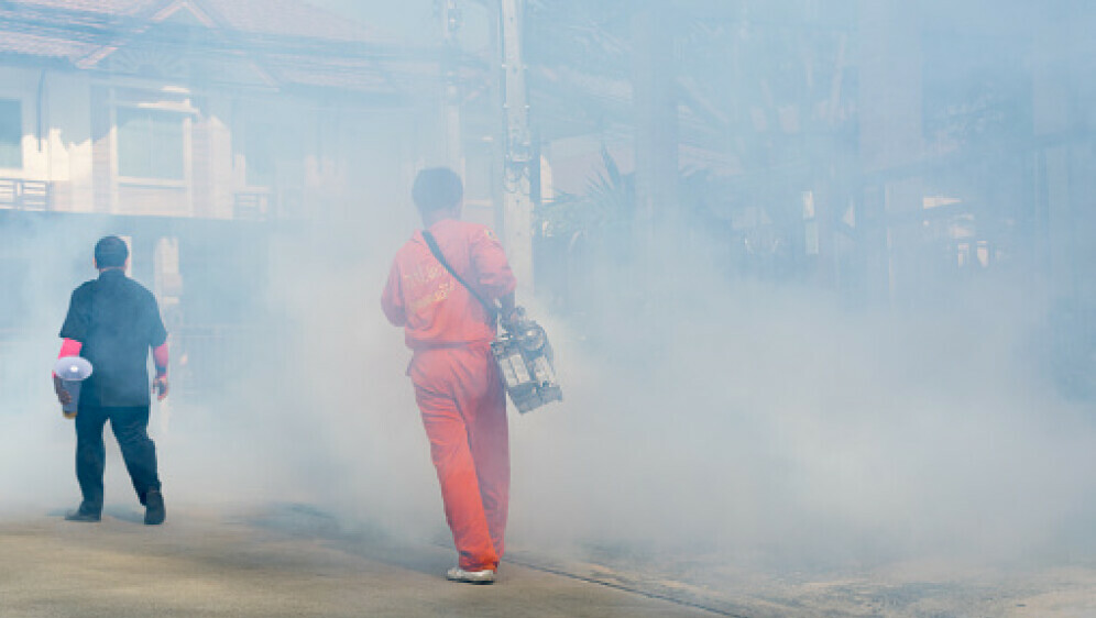 Zaprašivanje komaraca, ilustracija