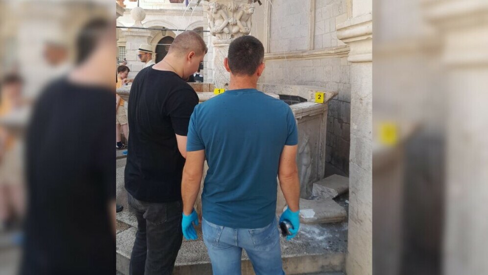 Mala Onofrijeva fontana