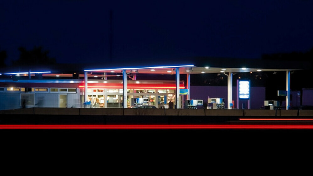 Benzinska postaja, ilustracija