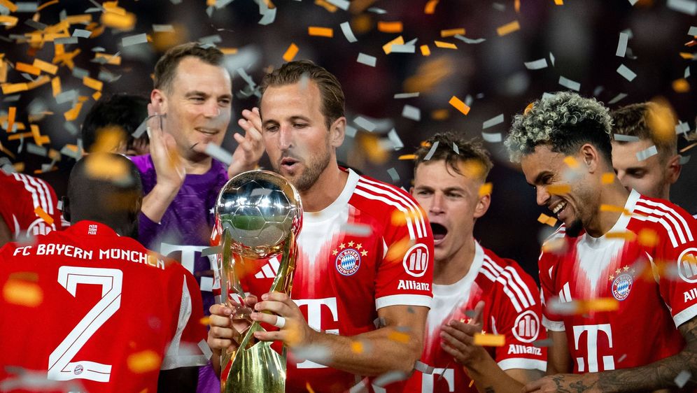 Slavlje Bayerna nakon osvajanja Superkupa