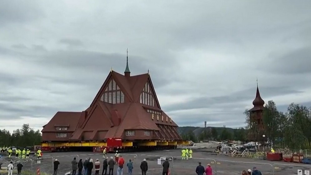 Počela je selidba crkve u Švedskoj! - 5